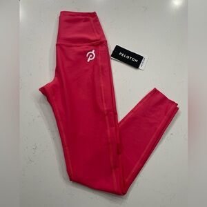 Peloton women Move Tulip Hem Leggings Hot Pink Size XS Athletic Gym Legging NWT